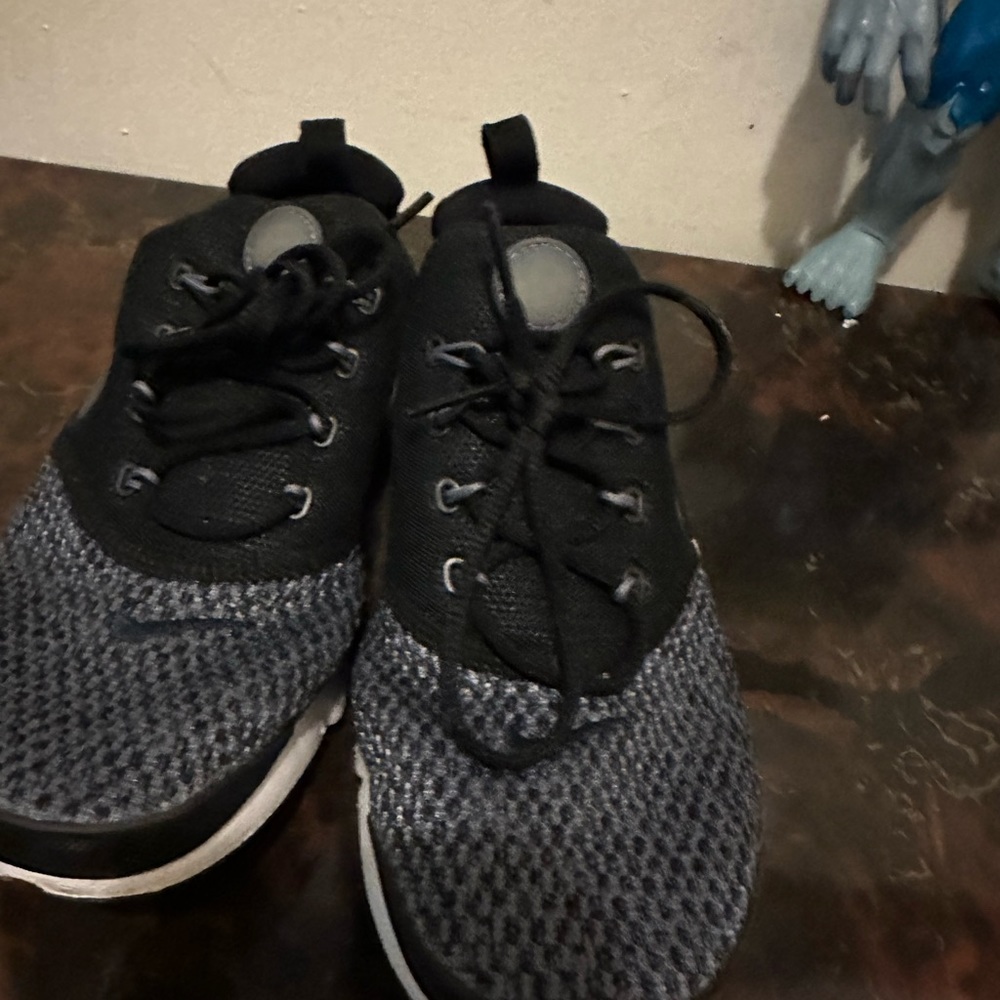 Nike - Picture 6 of 6
